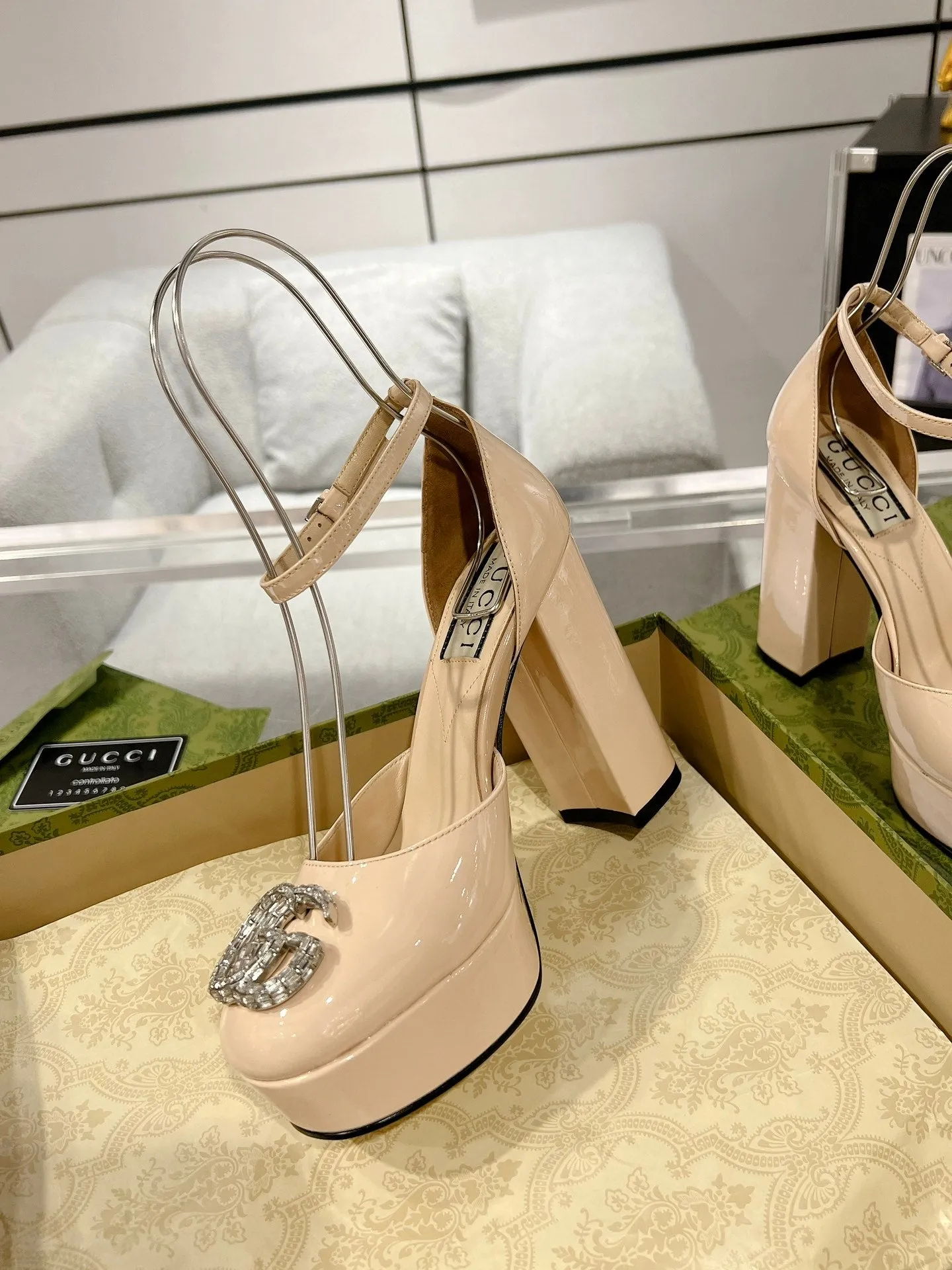 GG CRYSTALS PLATFORM PUMPS CREAM CALFSKIN