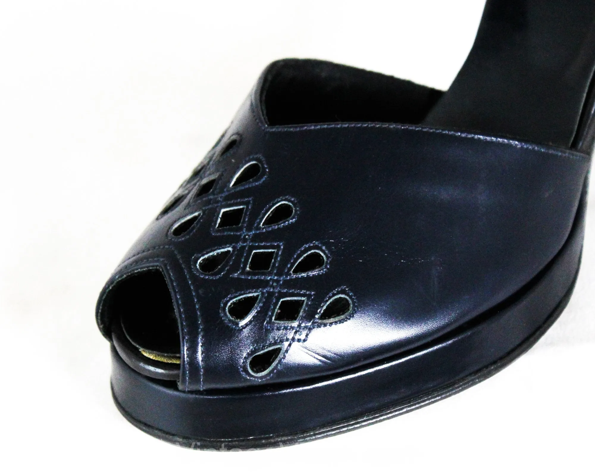 Size 5 1940s Peep Toe Shoes - Open Toe Navy Blue Leather Heels with Ribbon Candy Eyelet Cutwork - 40's Pin Up Pumps - 40s NOS Deadstock